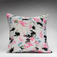 Load image into Gallery viewer, BLOSSOM pillow